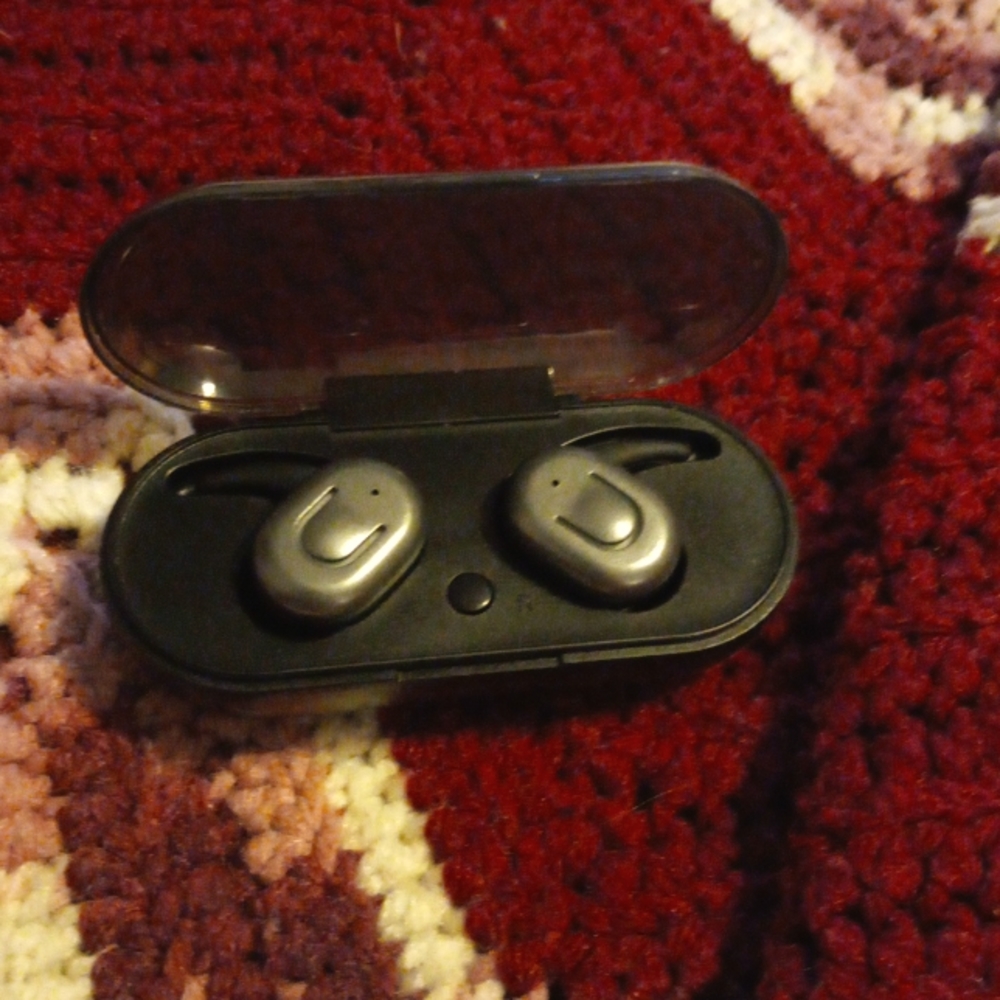 Maxell wireless earbuds